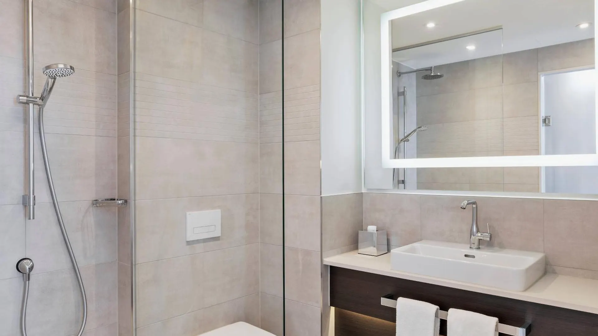 Hotel Courtyard By Marriott Munich Garching Garching bei München
